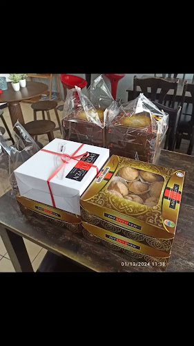 Comentarii opinii despre Intan's Oven Bakery & Cafe