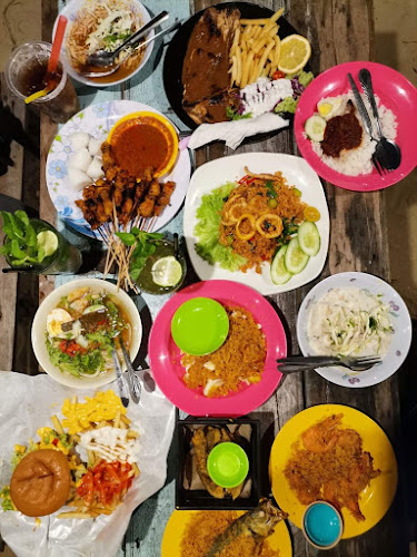 Opinii despre Stone Cafe Kuala Kemaman în Chukai - Gastronomi dan perhotelan