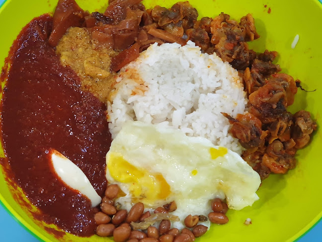Nasi Lemak Kak Sanah - Gastronomi dan perhotelan