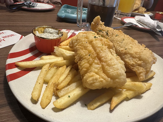 TGI Fridays | 1 Utama • Old Wing