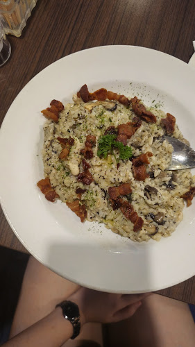 Comentarii opinii despre Lunarich Malaysia Pizza & Pasta