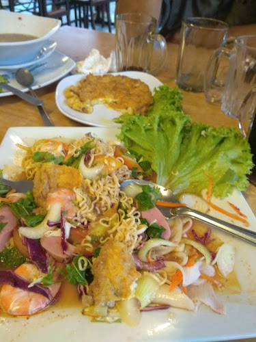 Rusmani Thai Seafood - Gastronomi dan perhotelan