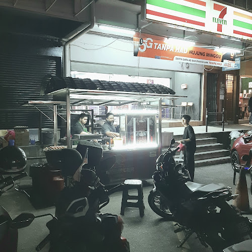 Om Burger - Gastronomi dan perhotelan