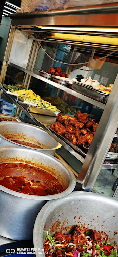 Opinii despre Nasi Kandar Ali Mamak (Jalan Servis) în George Town - Gastronomi dan perhotelan