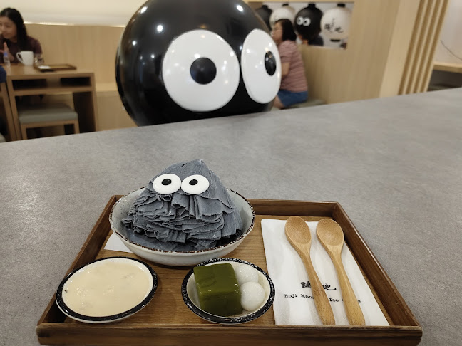 Monster Ice Cream Malaysia - Gastronomi dan perhotelan