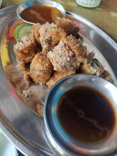 Restoran Chat Sook 冷气七叔玲珑饭店 - Lenggong