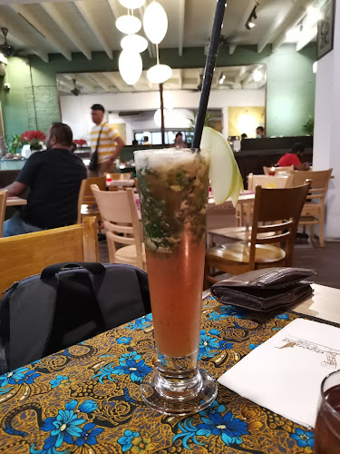 Lagenda House & Cafe - Gastronomi dan perhotelan