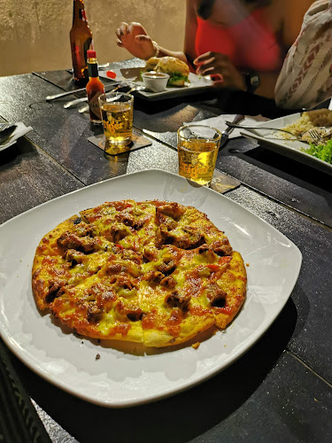 Opinii despre La Playa, Bar & Restaurant în Port Dickson - Gastronomi dan perhotelan