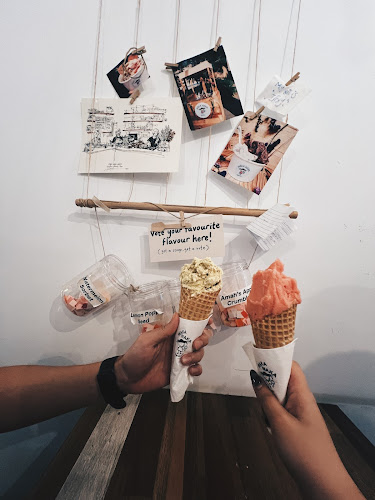 Comentarii opinii despre Waka Waka Gelato