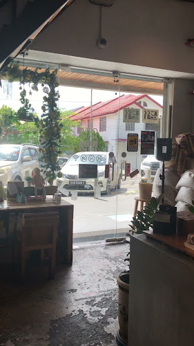 Comentarii opinii despre October Coffee Roasters