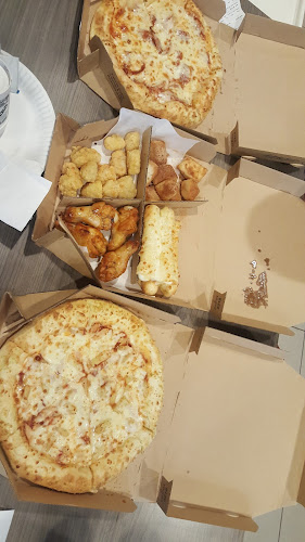 Domino's Pizza - Gastronomi dan perhotelan