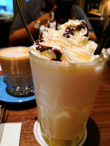 Opinii despre Bonzer Restaurant • Kingwood Hotel în Miri - Gastronomi dan perhotelan