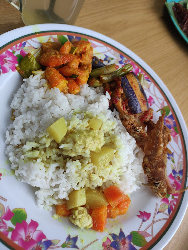 Kedai Makan Pagi (Nasi Lemak Sambal Hitam) - Bentong