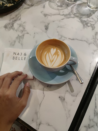 Opinii despre Naj & Belle Cafe Bangsar în Kuala Lumpur - Gastronomi dan perhotelan
