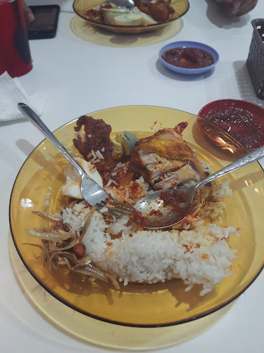 Comentarii opinii despre EY Cafe Mee Rebus Sentosa