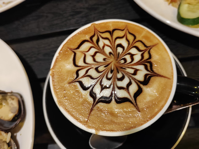 Opinii despre Bali Bali Cafe în Teluk Intan - Gastronomi dan perhotelan