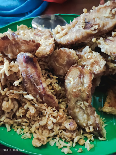 Comentarii opinii despre Azmi Goreng Pisang Shah Alam