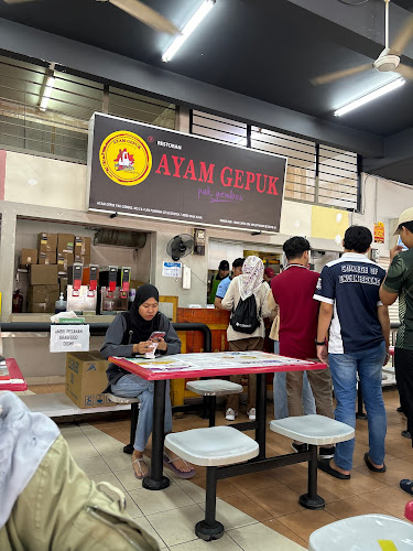 Opinii despre Ayam Gepuk Pak Gembus în Shah Alam - Gastronomi dan perhotelan