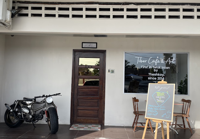 Comentarii opinii despre Tiber Cafe&Art by Theshkay
