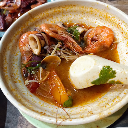 Su Tomyam Restaurant - Gastronomi dan perhotelan