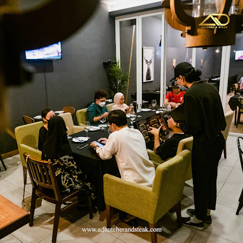 DE, 21, Trivo Jelutong, Seksyen U8, Jln Bazar P U8/P, Bukit Jelutong, 40150 Shah Alam, Selangor