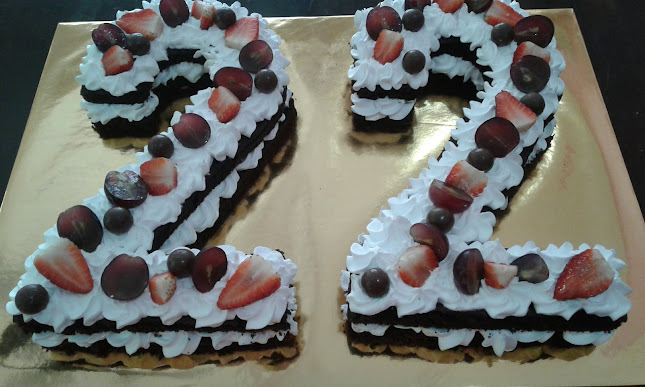 Opinii despre Sweet Berry Bakery & Cafe Melaka în Ayer Keroh - Gastronomi dan perhotelan