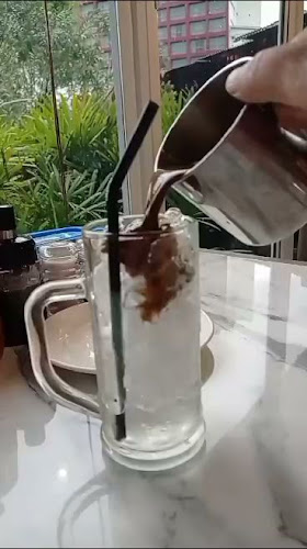 Comentarii opinii despre Madam Kok x Mama Thai