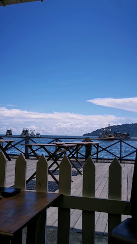 Comentarii opinii despre Toscani's Wine & Dine Cafe