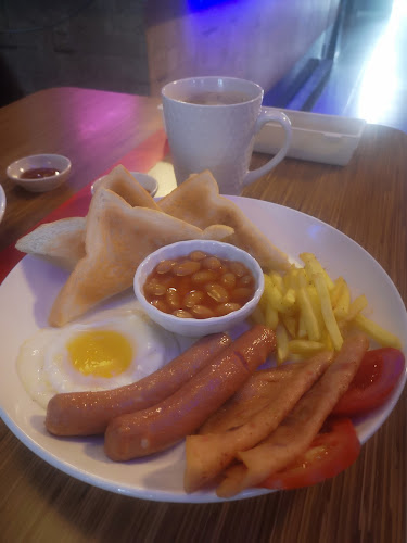 On The Way Pub & Bar Lounge