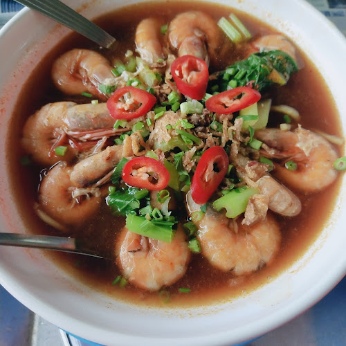 Opinii despre Warung D'Bakau în Pantai Remis - Gastronomi dan perhotelan