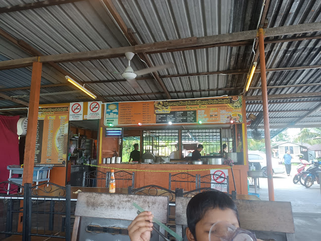 Opinii despre Pak Majid Kari Sembilang/ Warung Tiga Sempadan în Parit Buntar - Gastronomi dan perhotelan