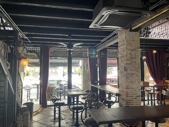 Opinii despre The Royal Chamber în Kuching - Gastronomi dan perhotelan