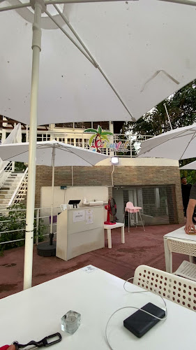 Opinii despre Colourful Beach Cafe @PDGH în Port Dickson - Gastronomi dan perhotelan