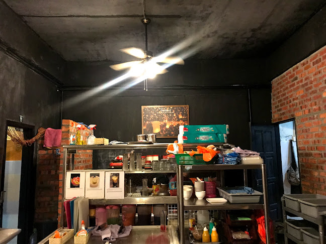 Phad Thai Restaurant - Gastronomi dan perhotelan