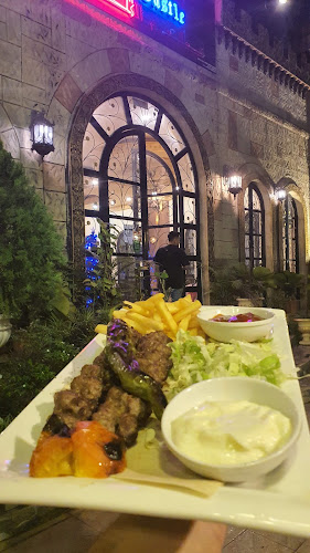 Opinii despre The Castle Restaurant în Kuala Lumpur - Gastronomi dan perhotelan