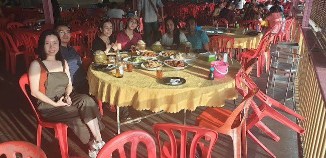 Qun Hua Kuala Selangor Seafood Restaurant - Kuala Selangor