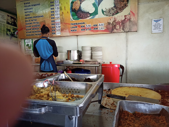 Warung Nasi Lemak Pak Ayob Warisan