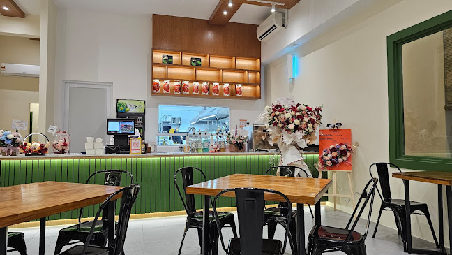 Feed Me Restaurants PLT