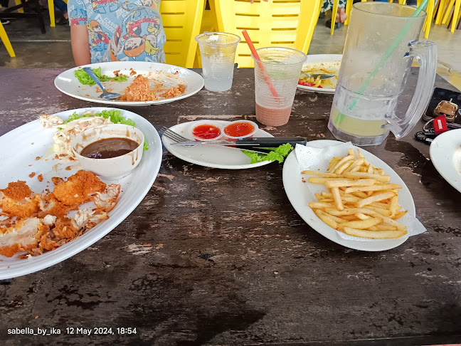 Sadiq Tomyam & Seafood - Gastronomi dan perhotelan