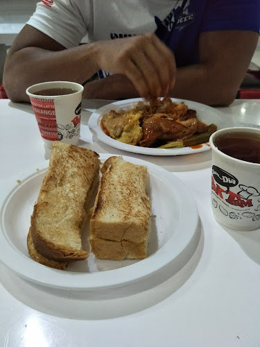 Pak Tam Cafe - Gastronomi dan perhotelan