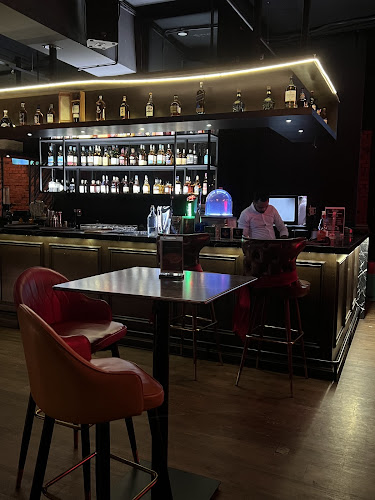 W Social Club - Gastronomi dan perhotelan