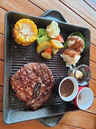 DE, 21, Trivo Jelutong, Seksyen U8, Jln Bazar P U8/P, Bukit Jelutong, 40150 Shah Alam, Selangor