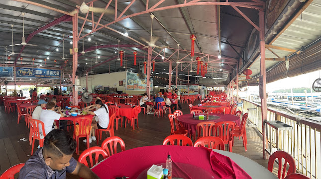Qun Hua Kuala Selangor Seafood Restaurant - Kuala Selangor