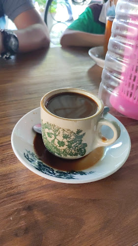 Opinii despre Kedai Makanan Dan Minuman Norhalilah în Lambor Kanan - Gastronomi dan perhotelan