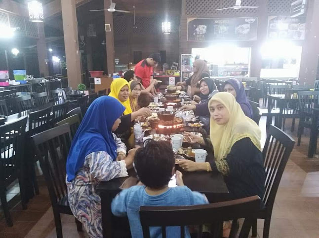 Sampan Steamboat & Grill by Aman Sejagat Kru - Gastronomi dan perhotelan