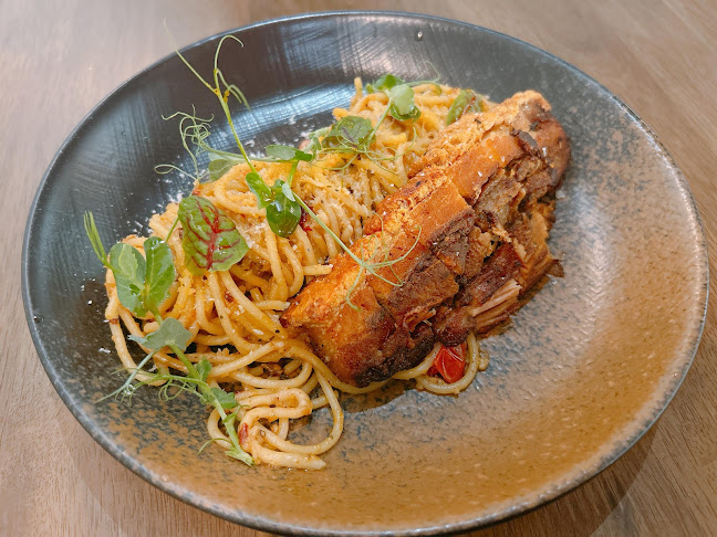 People Pleaser Penang - Gastronomi dan perhotelan