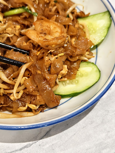 Madam Kok x Mama Thai - Gastronomi dan perhotelan