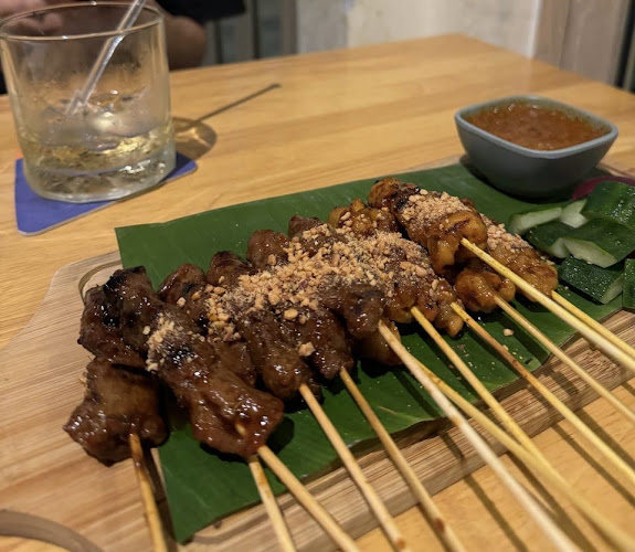 The Rabbit Hole - Gastronomi dan perhotelan