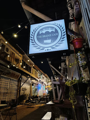 Comentarii opinii despre THE BRIDGE CAFE