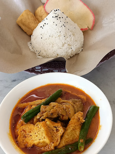 Comentarii opinii despre 园林茶餐室 Yuen Ling Cafe House